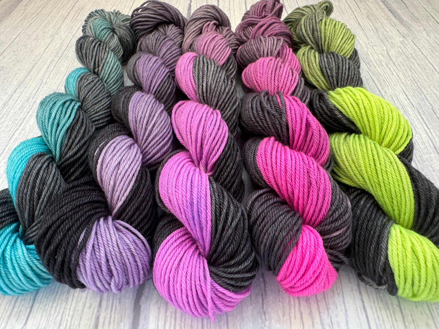 Villains Collection, “Minnie” Skein Bundle