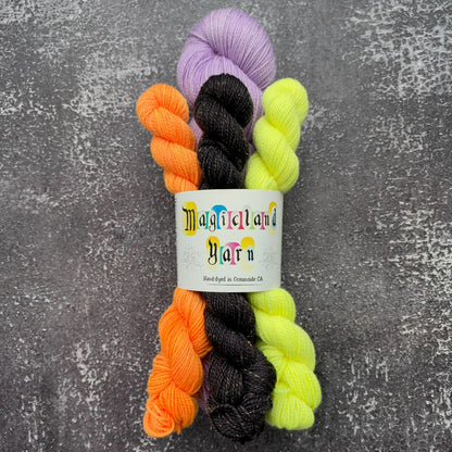 “Haunted House” Sock Set